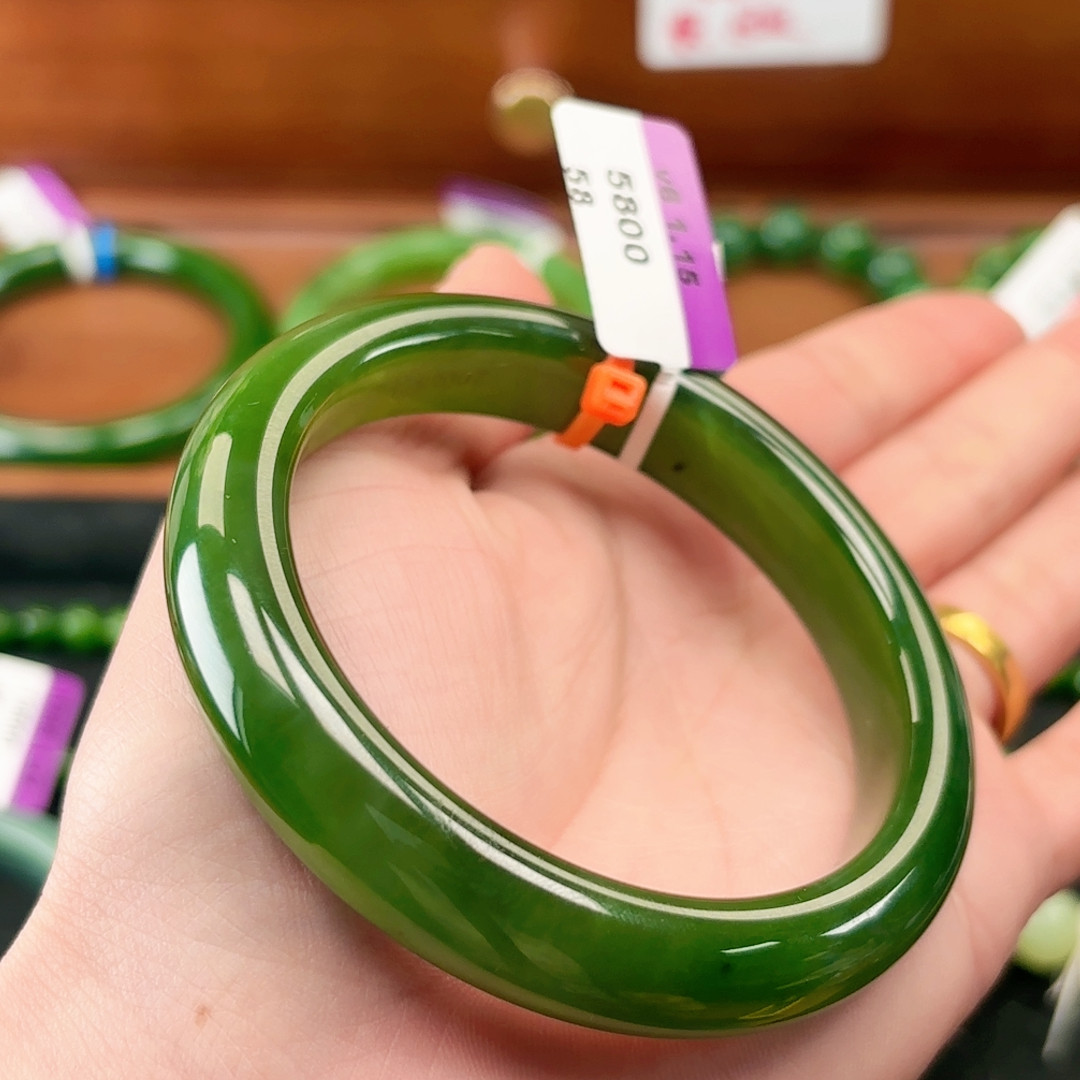 V6俄碧辣菠菜绿泥鳅背58,珠宝/钻石/翡翠,其他,淘宝优惠券,粉丝福利购,淘宝优惠卷