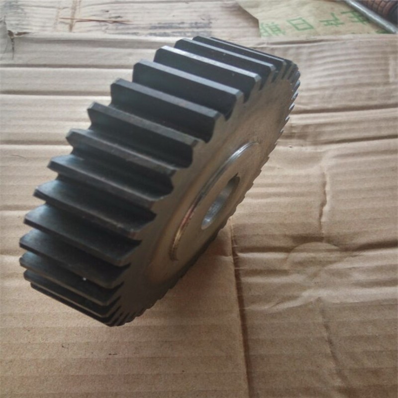 成品齿轮 3模40齿  内孔25 键槽8  45钢 高频淬火处理