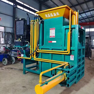 卧式双缸青储秸秆压块机青贮牧草锯末压缩打块机青饲料压羊饲料