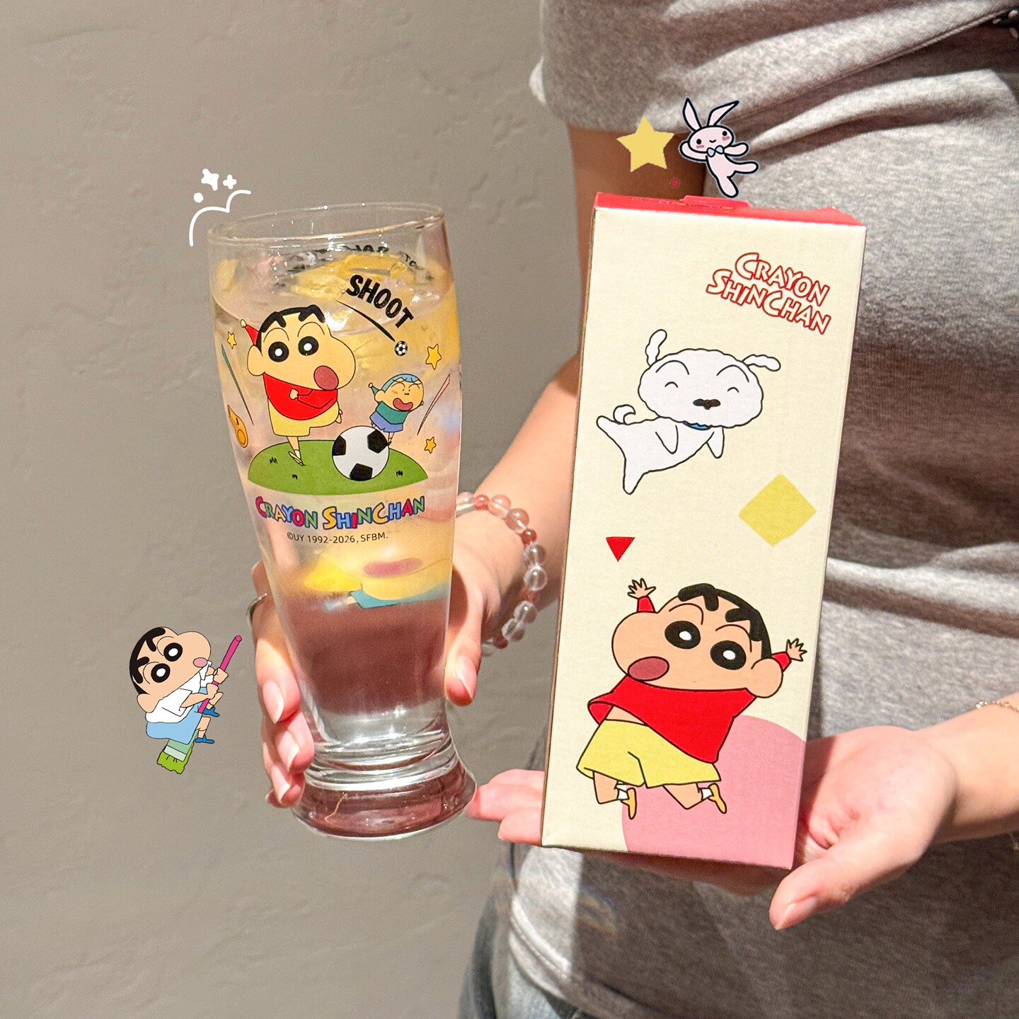 正版蜡笔小新世界杯啤酒杯玻璃杯子水杯扎啤杯2026新款足球周边