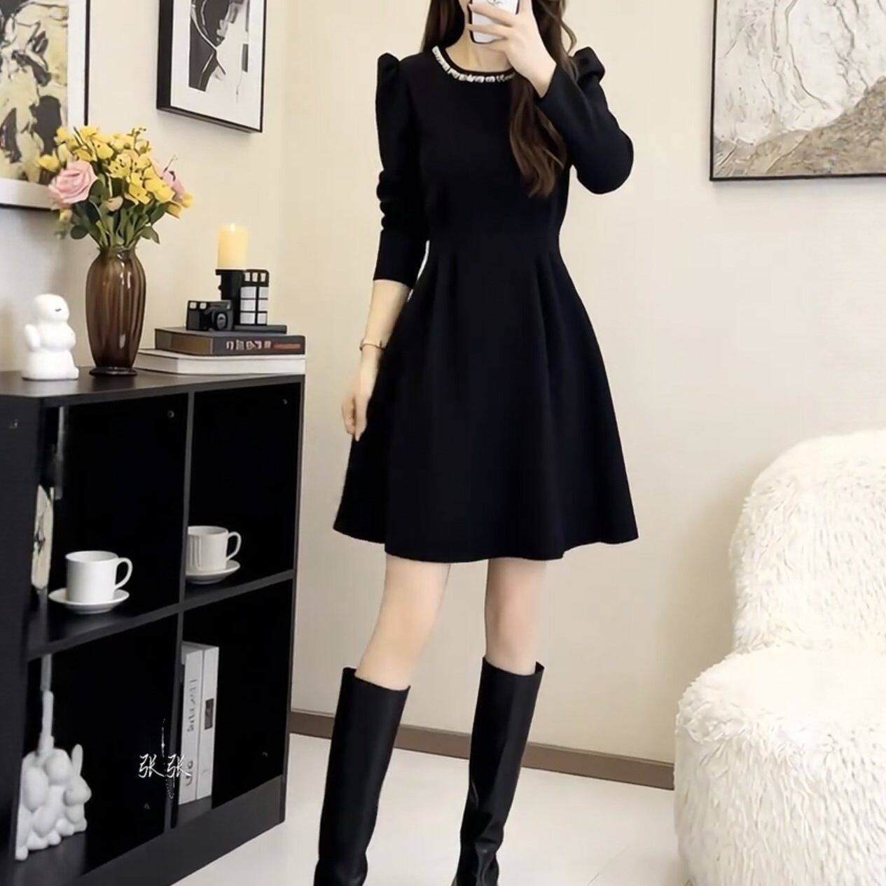 轻熟简约风黑色洋装女大