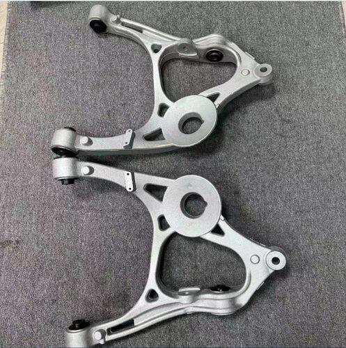 适用奔驰R300 R350 ML350 GL350 GL450后下支臂W164 W251摆臂胶套