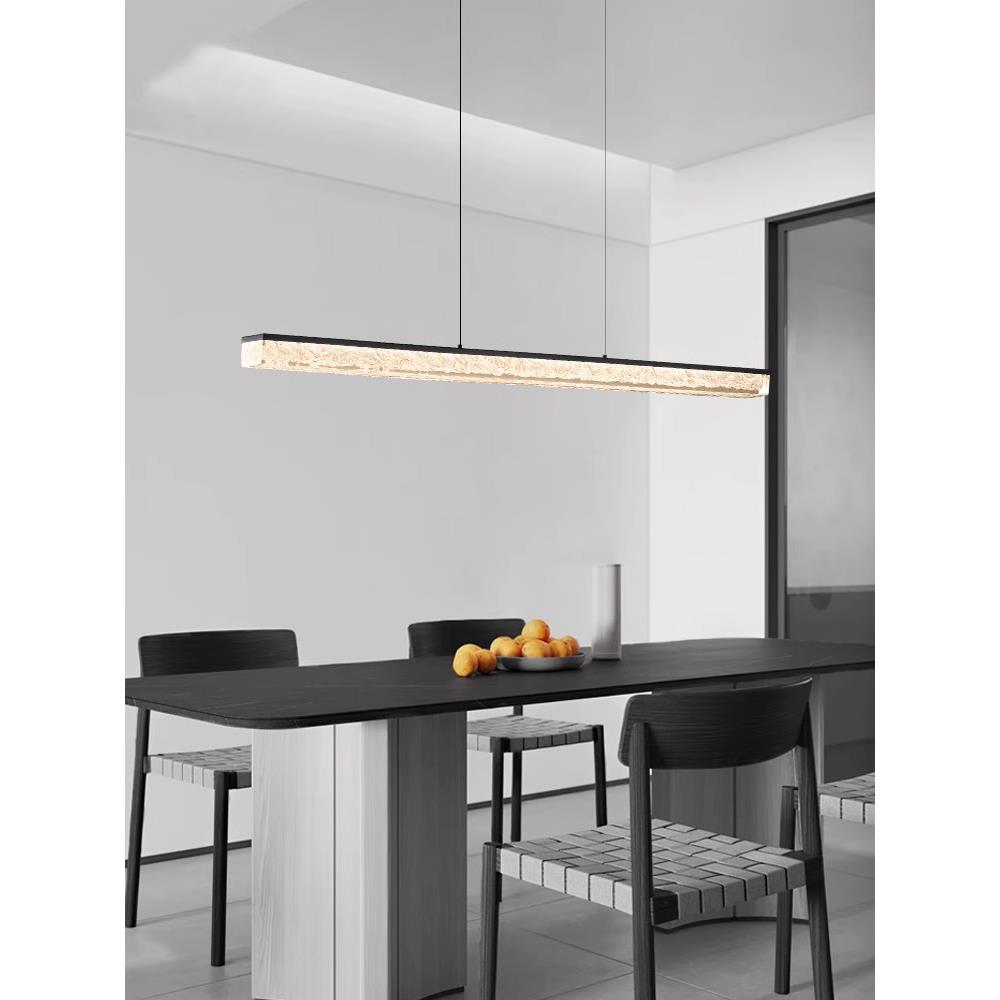 餐厅吊灯2024新款现代简约高级中山灯具餐桌吧台极简一字餐厅灯