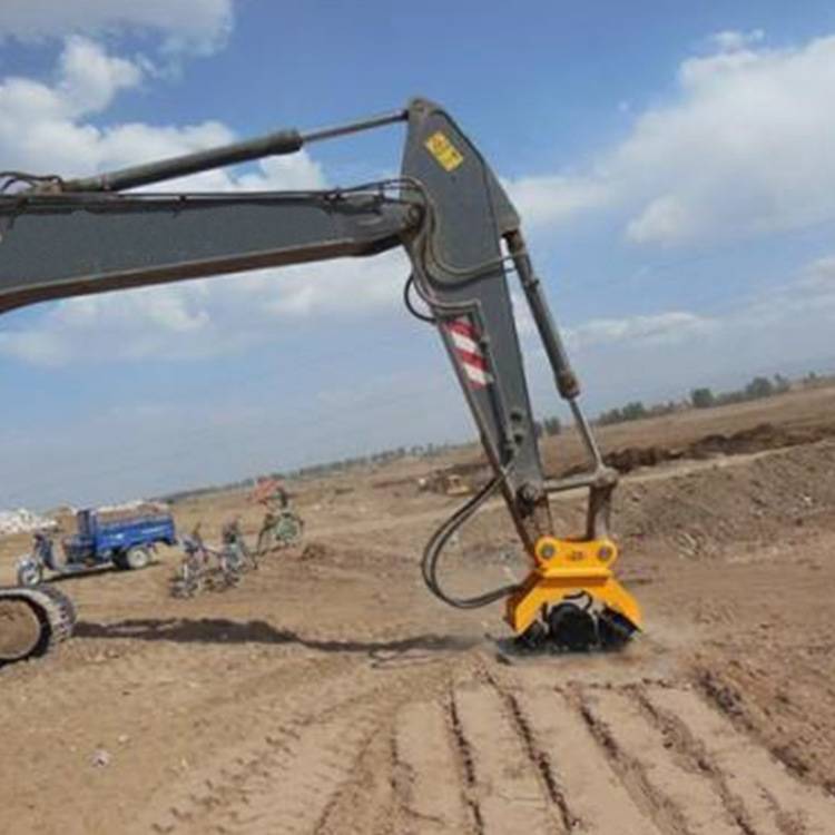 挖掘机平板振动夯小型双向振动夯土机高频率路面振动夯实器