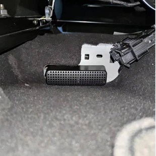 车内装 马自达20 4座椅下出风口保护罩汽车内饰改装 饰配件 22款