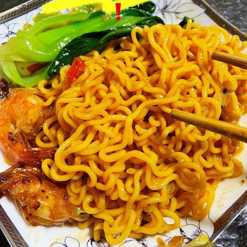 同碗福蟹黄拌面咸蛋火鸡面零食炸酱面国产泡面速食泡面整箱袋装图片