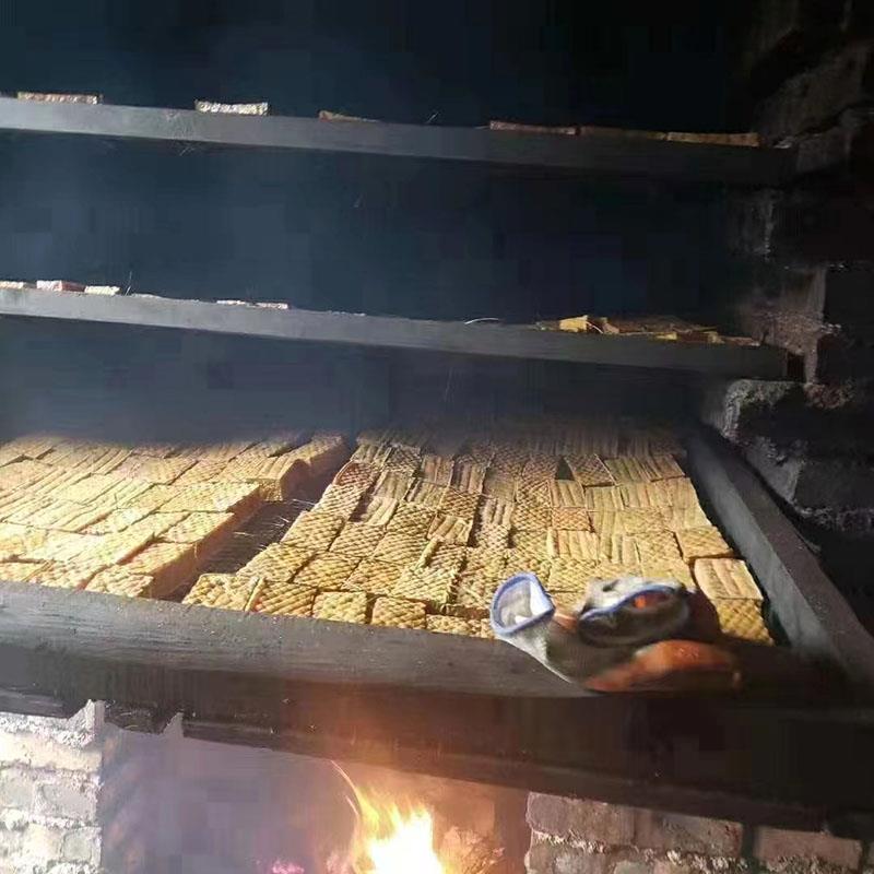 湖南特产柴火烟熏腊香豆腐干农家手工自制原味柴火干子PK武冈豆干