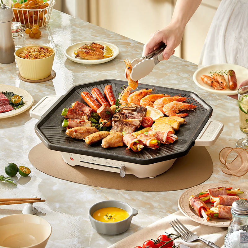 小熊烤肉盘家用不粘电烤炉无烟烧烤锅韩式户外大容量烧烤烹饪机