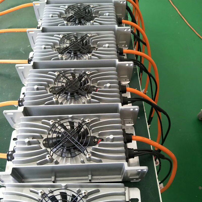 金彭D70 S70电动汽车轿车充电器车载全密封充电器60V18A 72V15A