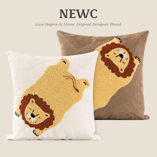 NEW新宸优品 爱卡通毛巾绣小狮子抱枕客厅沙发女生卧室靠垫