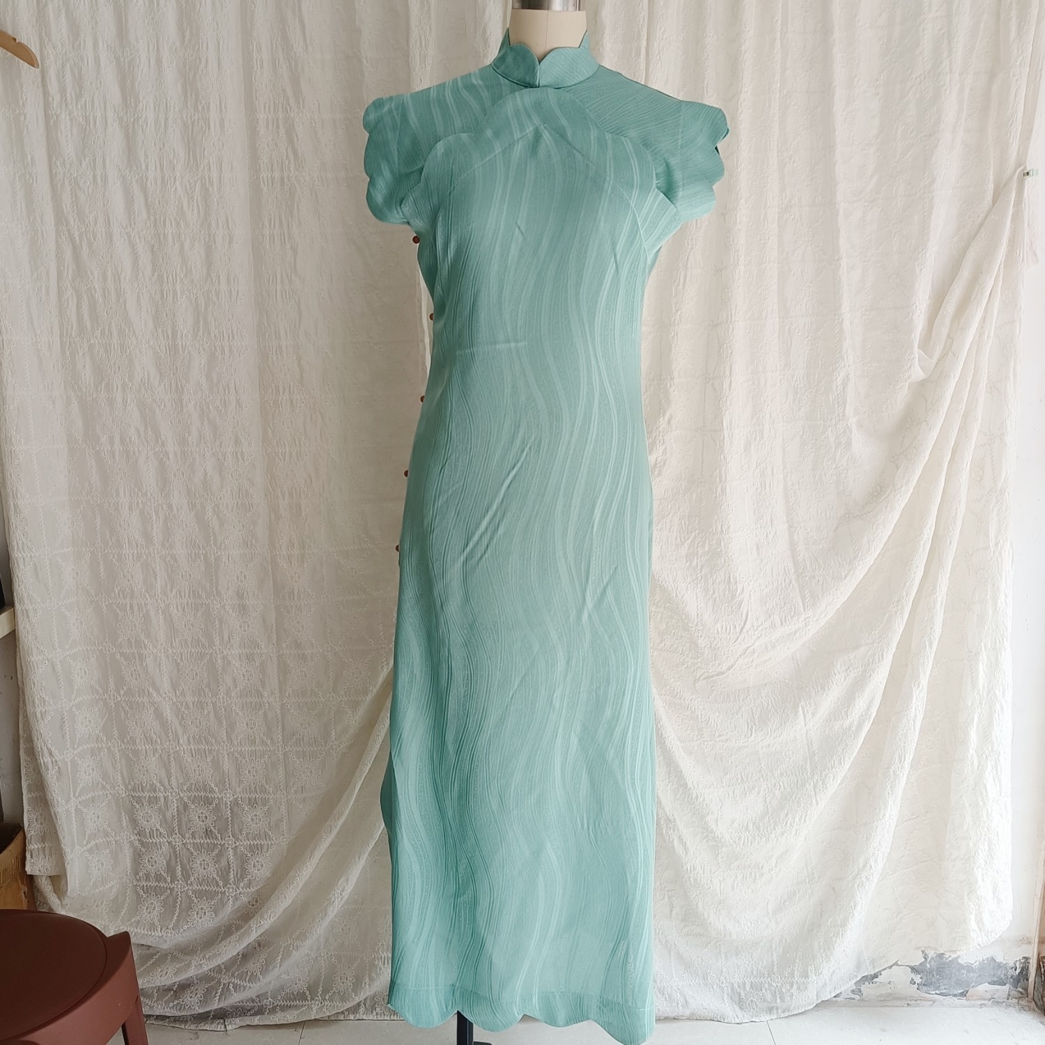 服装定制缝纫加工精修制作真丝蚕丝香云纱女士夏季荷花袖连衣裙