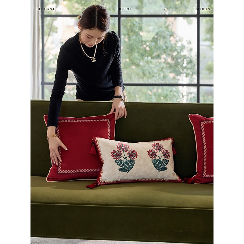 蜡笔派英式复古玛瑙红抱枕丝绒绣花婚庆结婚高级氛感沙发靠垫