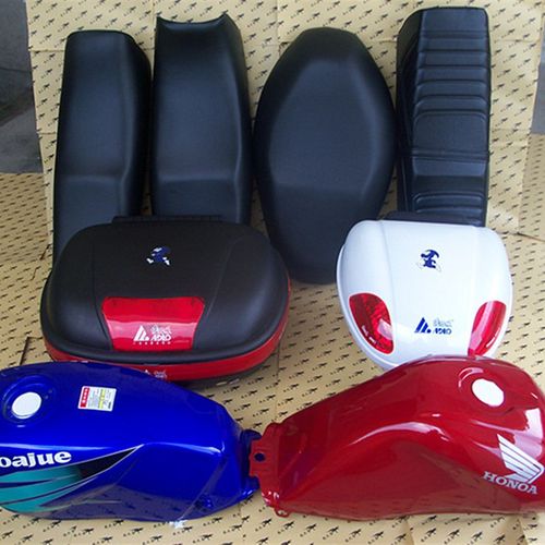 GN125锋朗GT125/YBR美式太子三轮摩托车油箱座包坐包皮尾箱