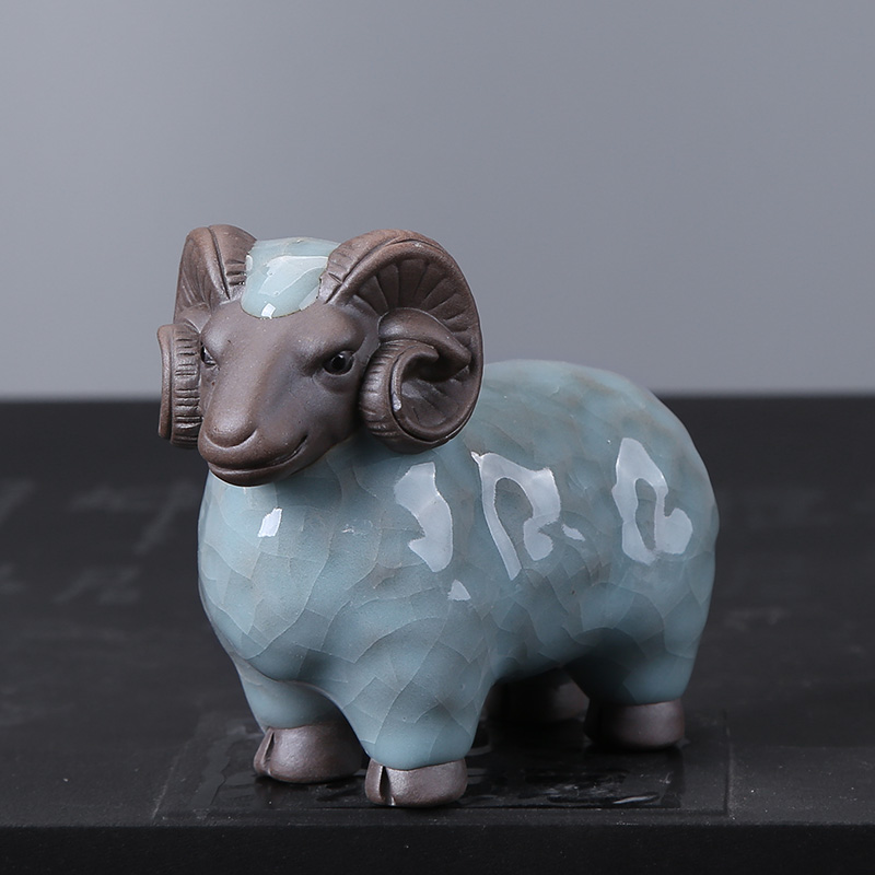 陶瓷生肖羊摆件招财三羊开泰小羊家居可爱装饰品客厅电视柜摆设