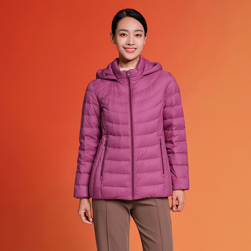 坦博尔春季新款大红色女中老年妈妈款新年红轻薄羽绒服女保暖外套