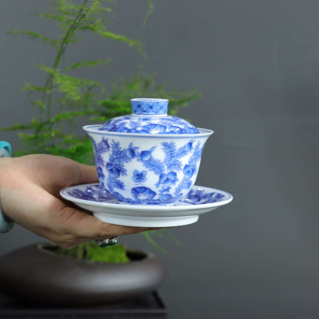 仿古青花釉里红盖碗茶杯大号三才泡茶碗功夫单个敬茶碗防烫缠枝莲