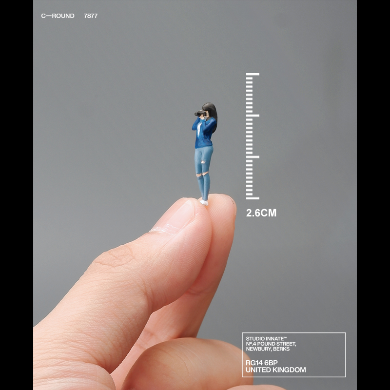 1:64女摄影师 微缩人偶模型道具摆件微距摄影Q小比例场景造景模型