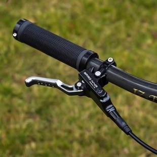 24款 IV4R四活塞油刹山地自行车油刹CNC高端超轻一体碟刹器 IIIPRO