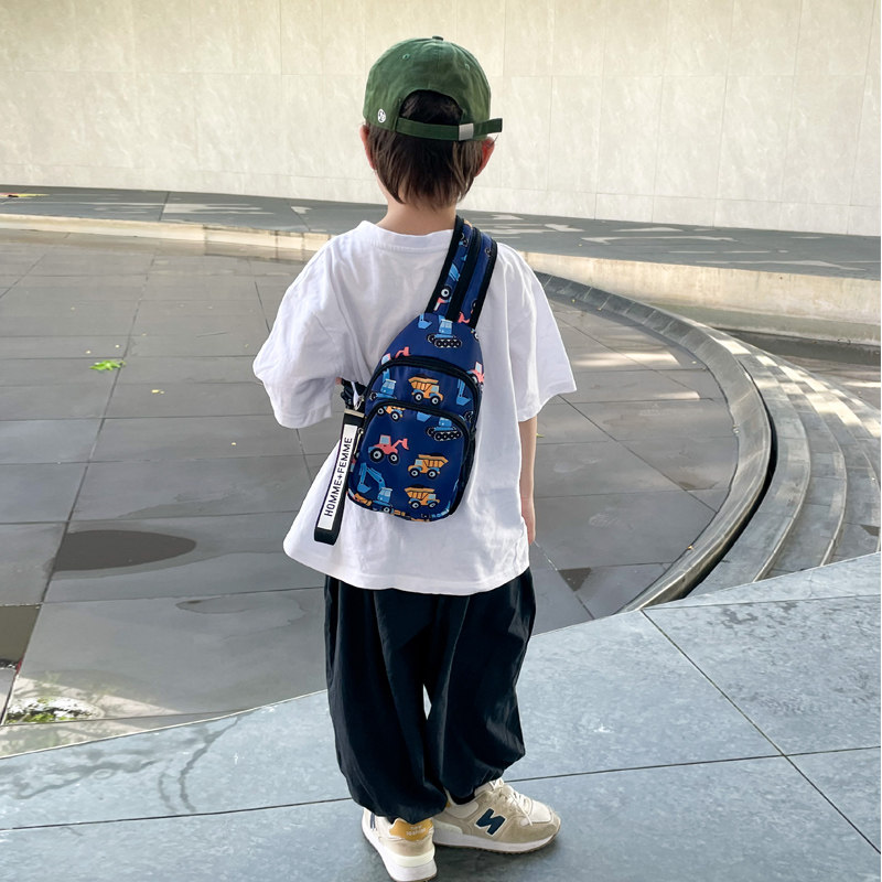男童小背包防水轻便卡通挖掘小学生旅游外出背包斜挎胸包