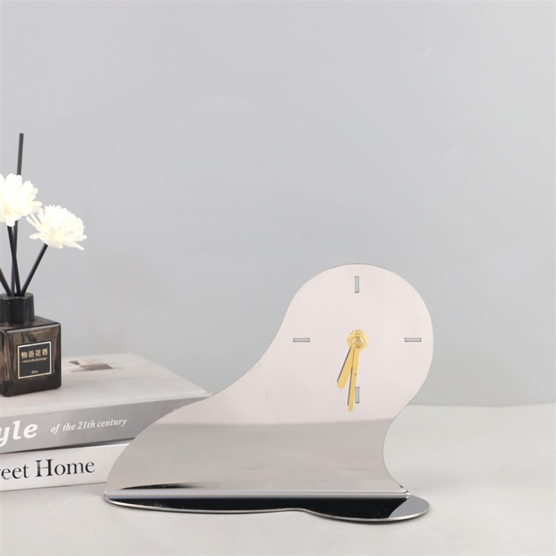 北欧创意不锈钢h湖泊镜面钟表台钟装饰摆件玄关书房电视柜家居饰