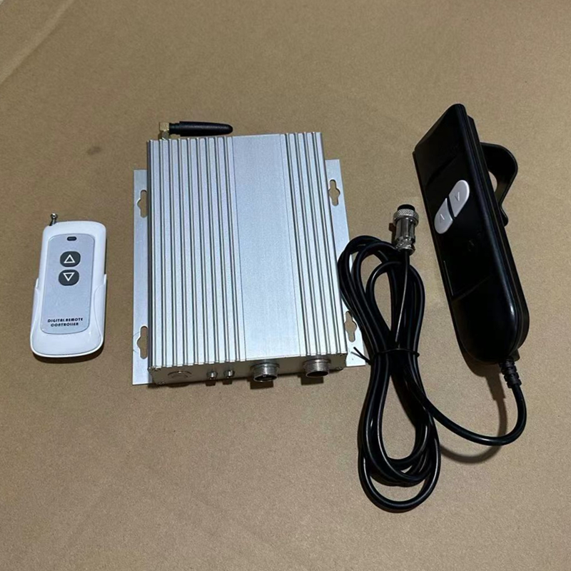 12V24V电动推杆同步控制w器一控四直线伸缩电机同步器有线无线遥