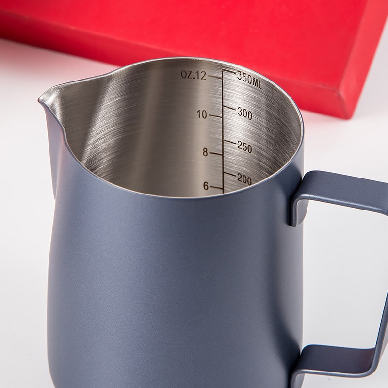 德国咖啡拉花杯加厚304不锈钢奶E泡杯专业拿铁拉花缸尖嘴带刻度