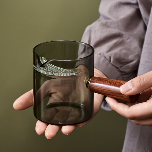 木侧把耐热玻璃月牙公道杯加厚家用高档大容量茶水分离分茶器公杯