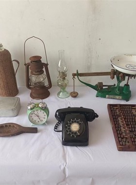 民俗老物件煤油i灯提灯算盘饭盒旧货农家院复古怀旧装饰收藏品摆
