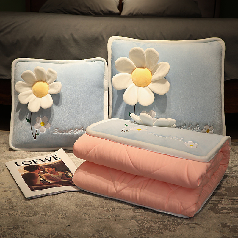 抱枕被子两用冬季午睡枕头被汽车载内靠枕办公室加厚折叠毯二合一