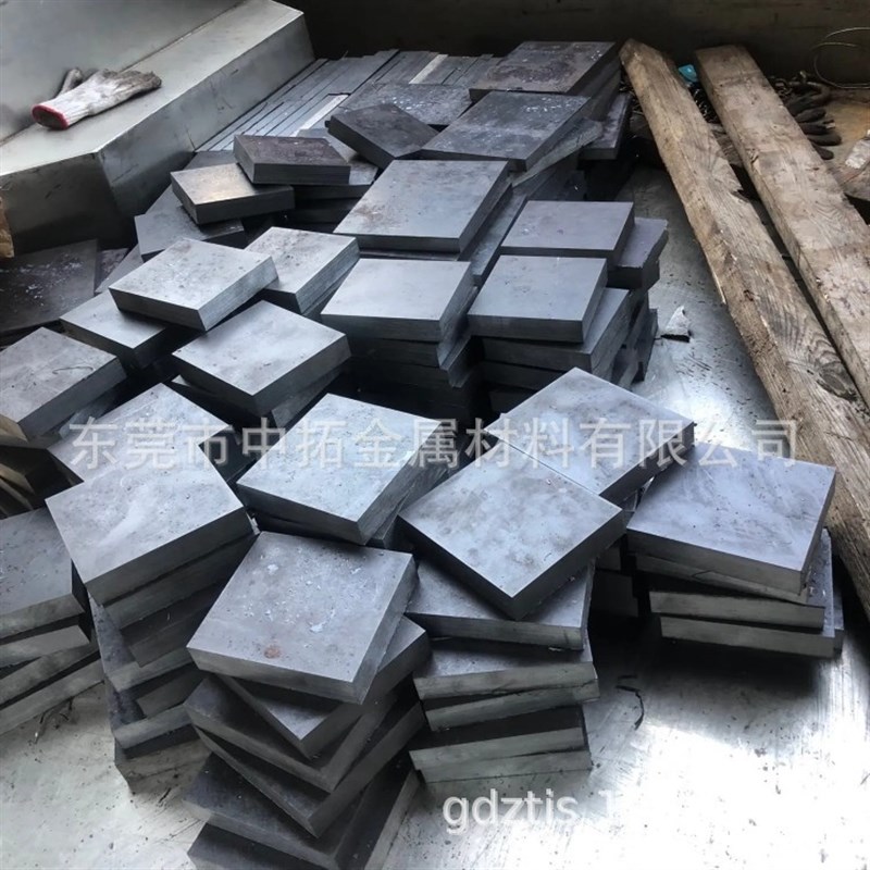 灰口铸铁 球墨铸铁  HT2r50  HT300 QT450 生铁方料 现货零切
