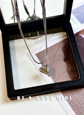 双层叠戴项链女款高级设计感小众锁骨链爱心吊坠卫衣配饰蛇骨链潮