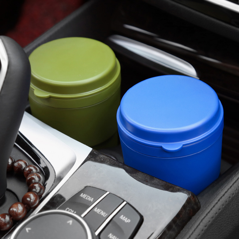 车载大容量烟灰缸汽车内用品多功能耐高温阻燃通用带盖家用烟灰缸