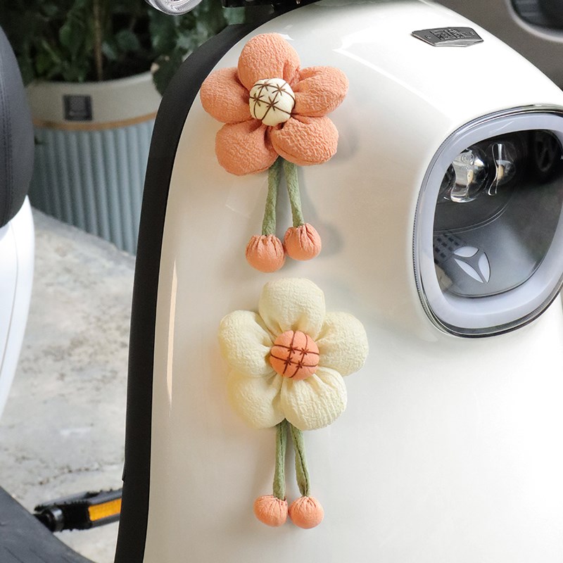 电动车自行车机车摩托车头盔车身后视镜可爱创意S小花装饰摆件挂