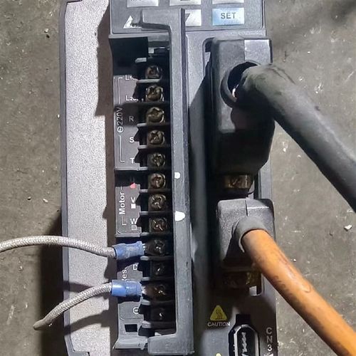 议价台达ASD-B2-1021-B11kw驱动器成色如下