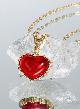 红色爱心吊坠项链女轻奢小众秋冬锁骨毛衣链配饰红玛瑙高级感装饰