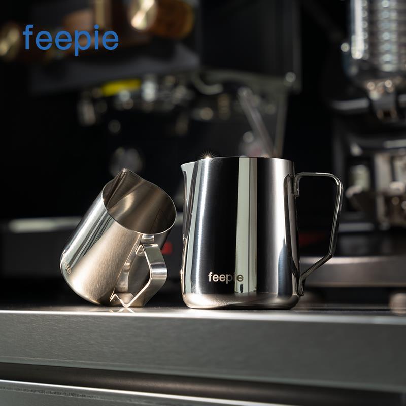feepie尖嘴刻度拉花缸304不锈钢奶泡杯花式咖啡打奶缸压纹拉花杯