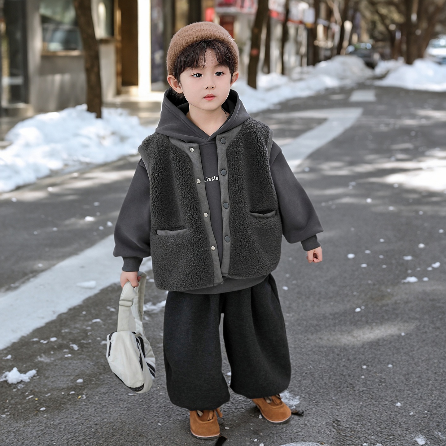 男童加绒加厚马甲三件套秋冬套装2025新款酷帅卫衣洋气休闲卫裤