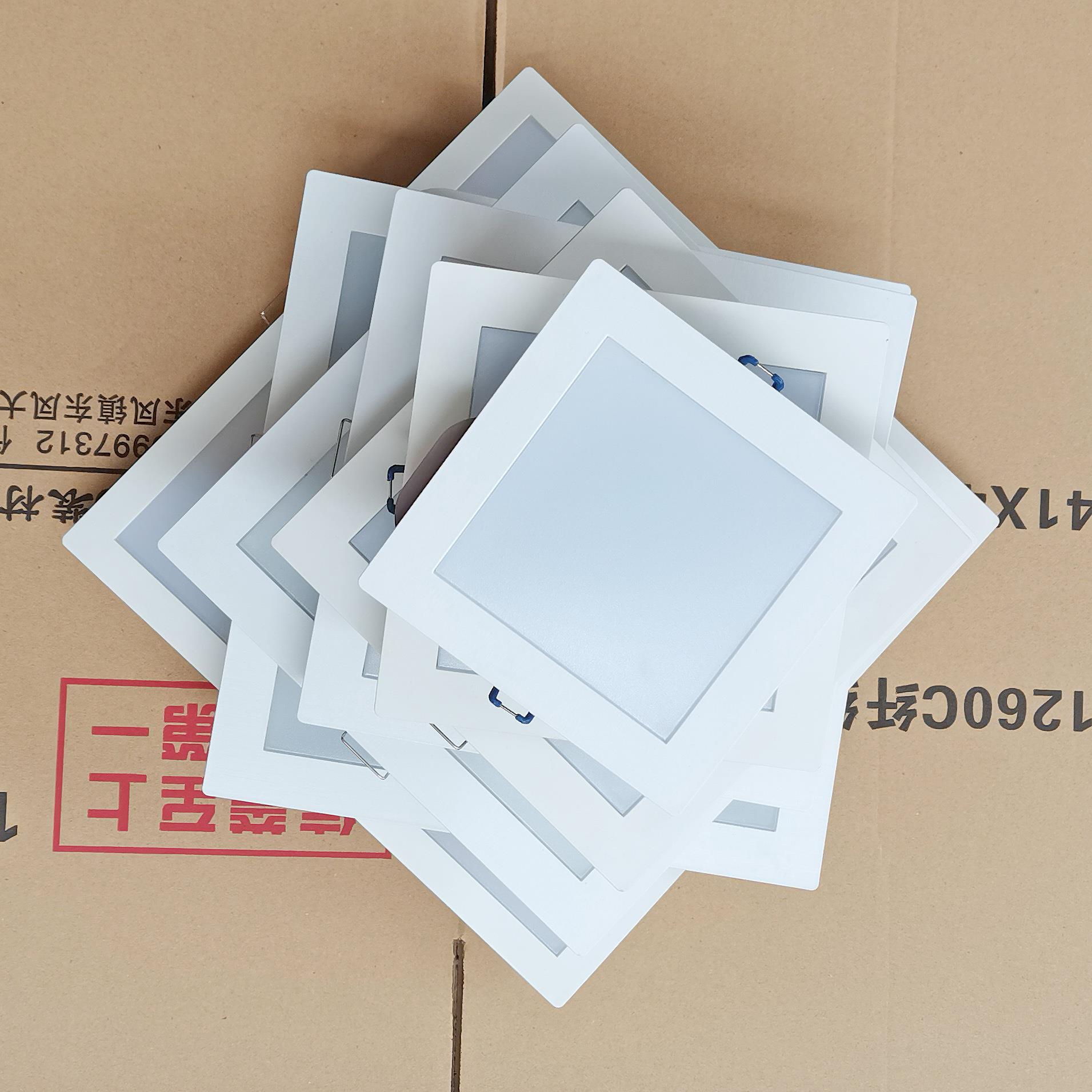 卡扣暗装led嵌入式钻孔11x17厨卫过道18吸顶灯2孔灯顶盘灯平板灯