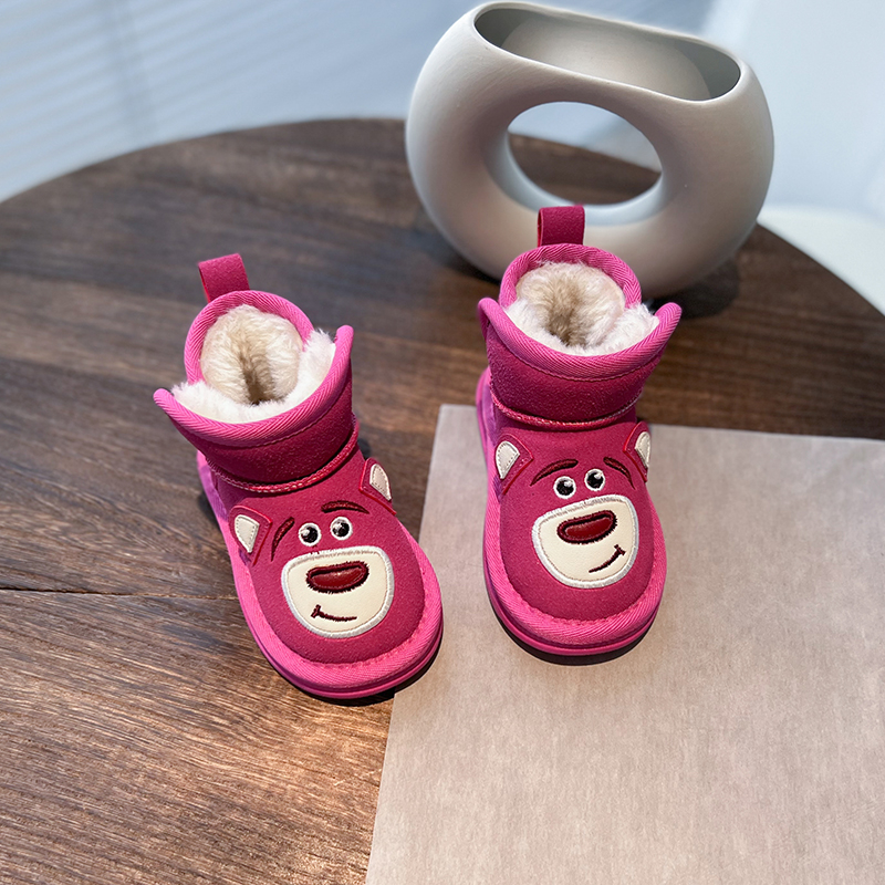 草莓熊女童雪地靴2023冬季宝宝棉鞋卡通儿童鞋子短靴东北防滑防寒
