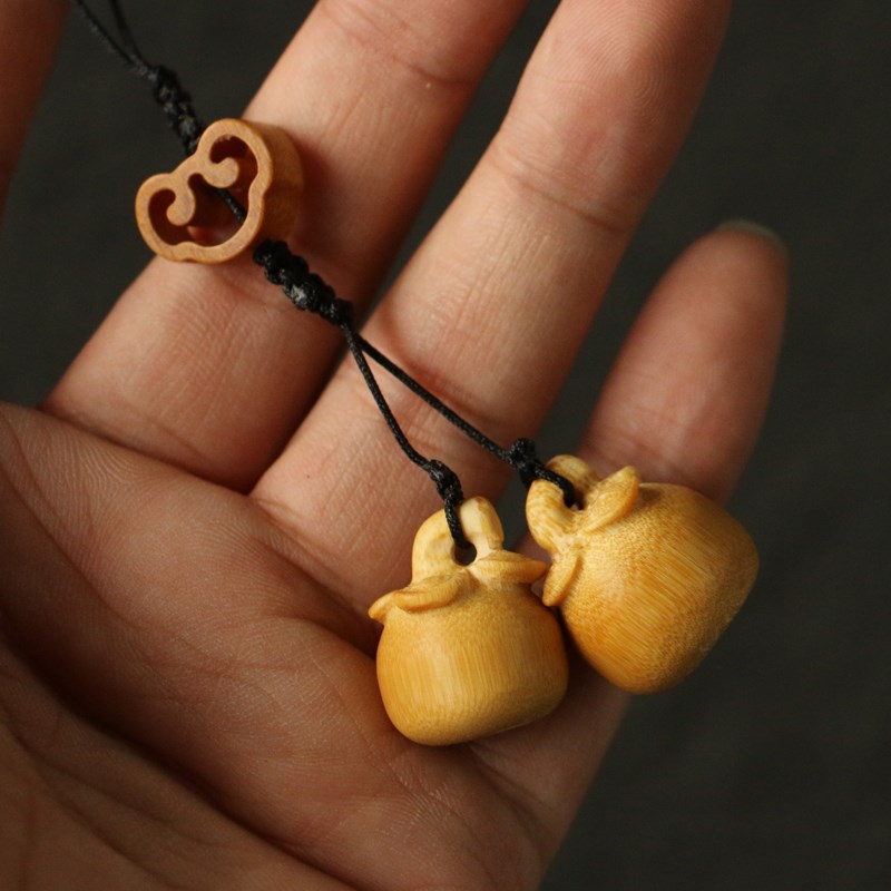 精品纯手工雕刻天然实心竹小柿子车钥匙小挂件竹雕挂坠挂饰小吊坠