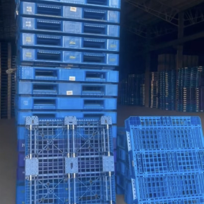 二手塑料托盘川字网格1200*1000*15CM带8条钢管89成新塑胶卡板