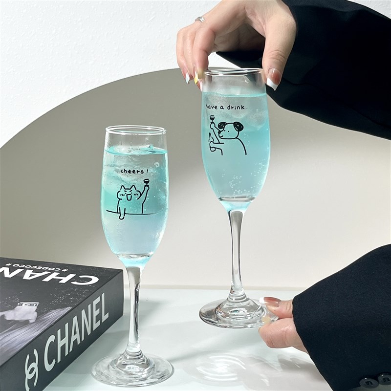 原创喝酒小狗玻璃酒杯高颜值高脚香槟杯女生气泡水果酒鸡尾酒杯子