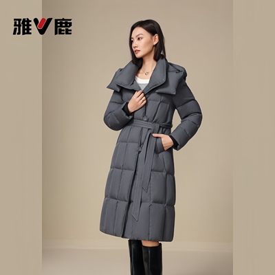雅鹿2025新款中长款收腰系绳立领带帽时尚女款鹅绒羽绒服