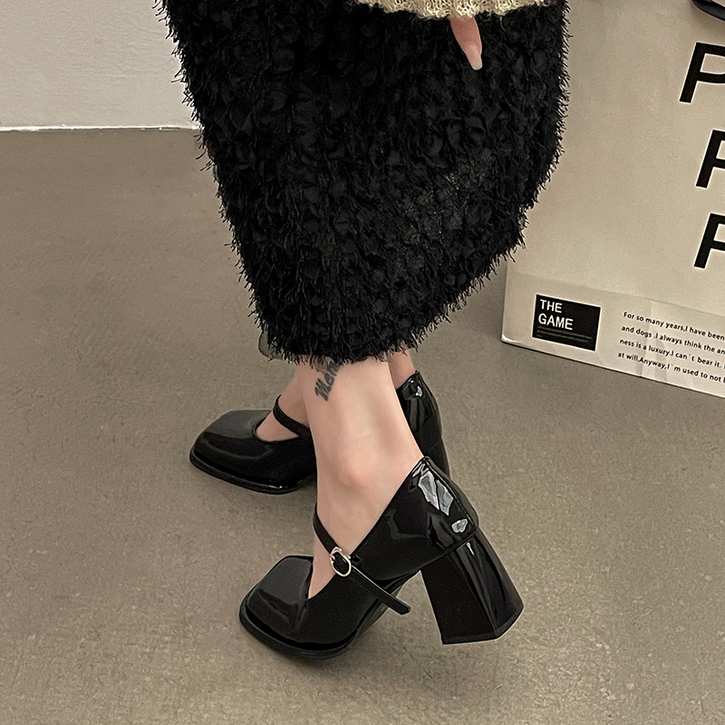 高跟玛丽珍单鞋女2023年秋季新款D温柔晚晚风亮面漆皮黑色粗跟单