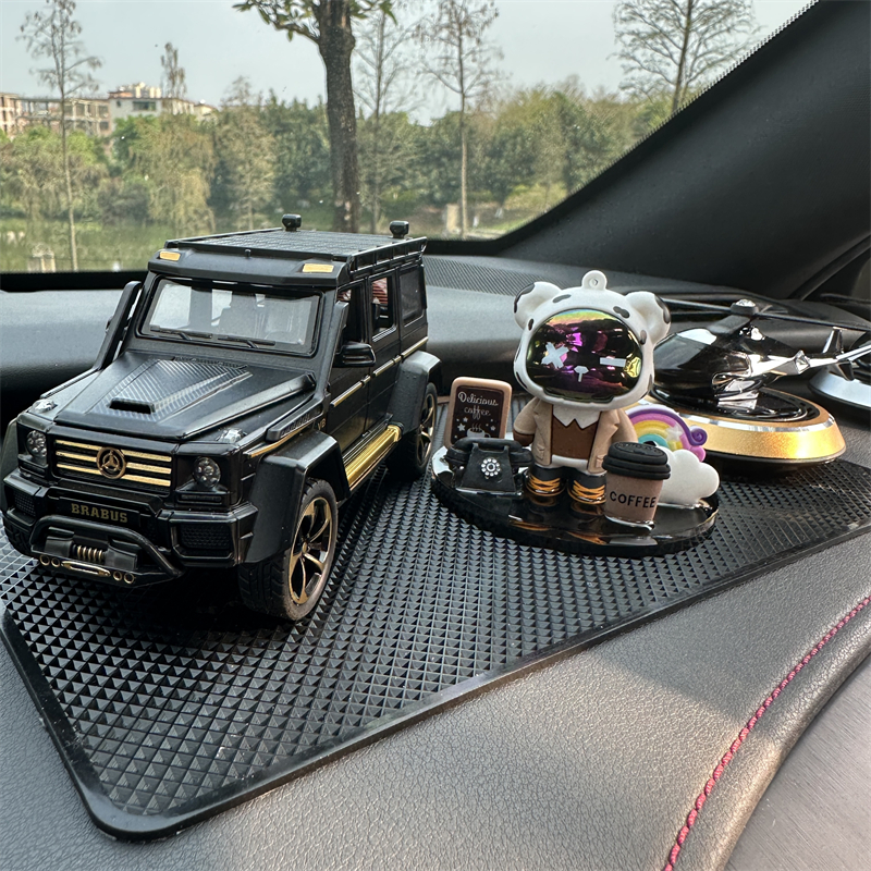 车内酷熊饰品摆件汽车装饰用品中控台创H意高档男女神车载可爱车