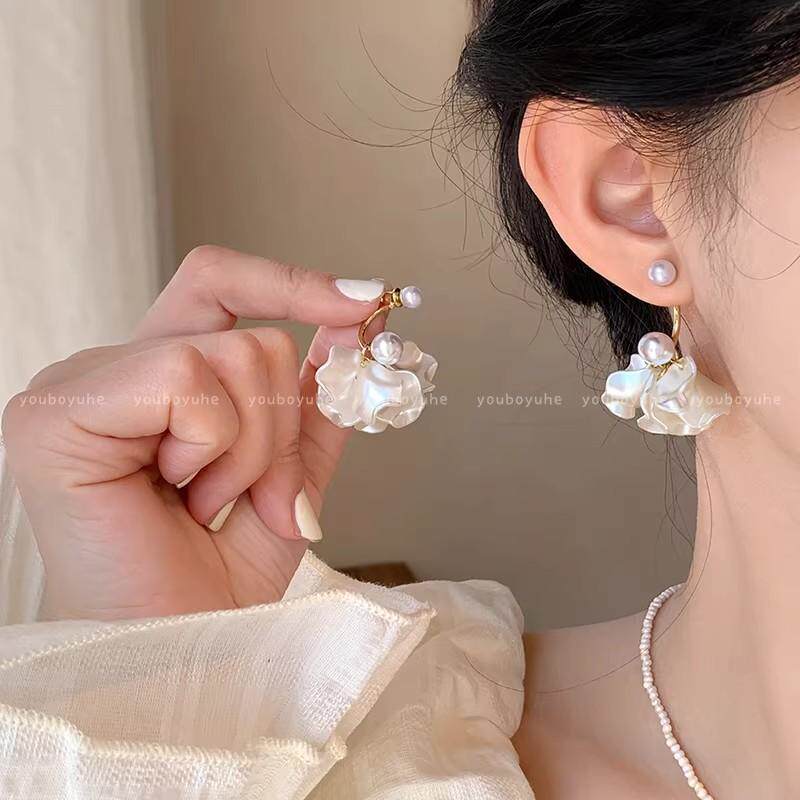 雾霭花海 铜合金仿珍珠法式优雅花朵耳钉两戴式森系仙气耳饰lx