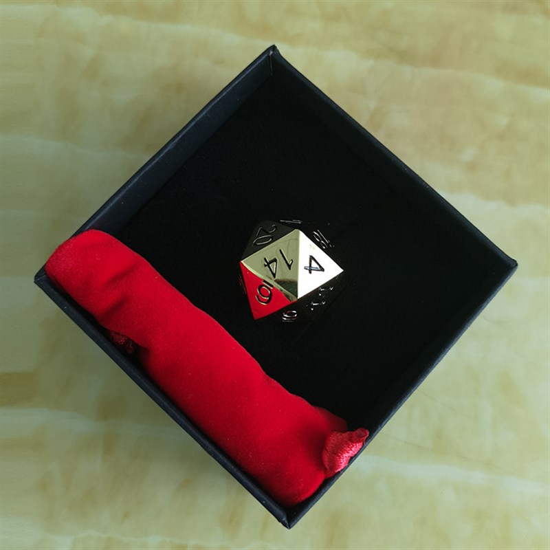 ?流浪地球2周边同款一多面骰子x12面20面实心金属筛子COC跑团色