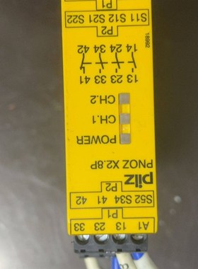 德国皮尔兹安全继电器PNOZX2.8P 777301 ,拆机