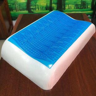 总美夏凉凝胶枕头加宽大号记忆枕软硬适中家用理疗助睡眠天然防螨