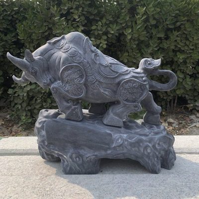 石牛摆件青石牛石材石头雕刻精雕工艺品厂家嘉祥石雕抬头牛